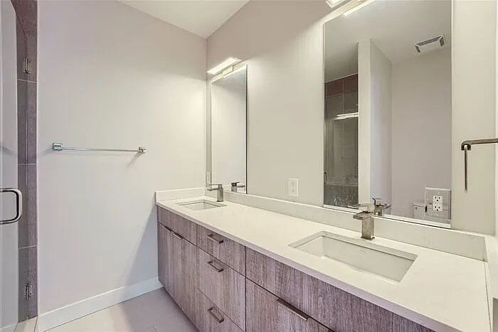 3807 N Franklin St — Photo 11