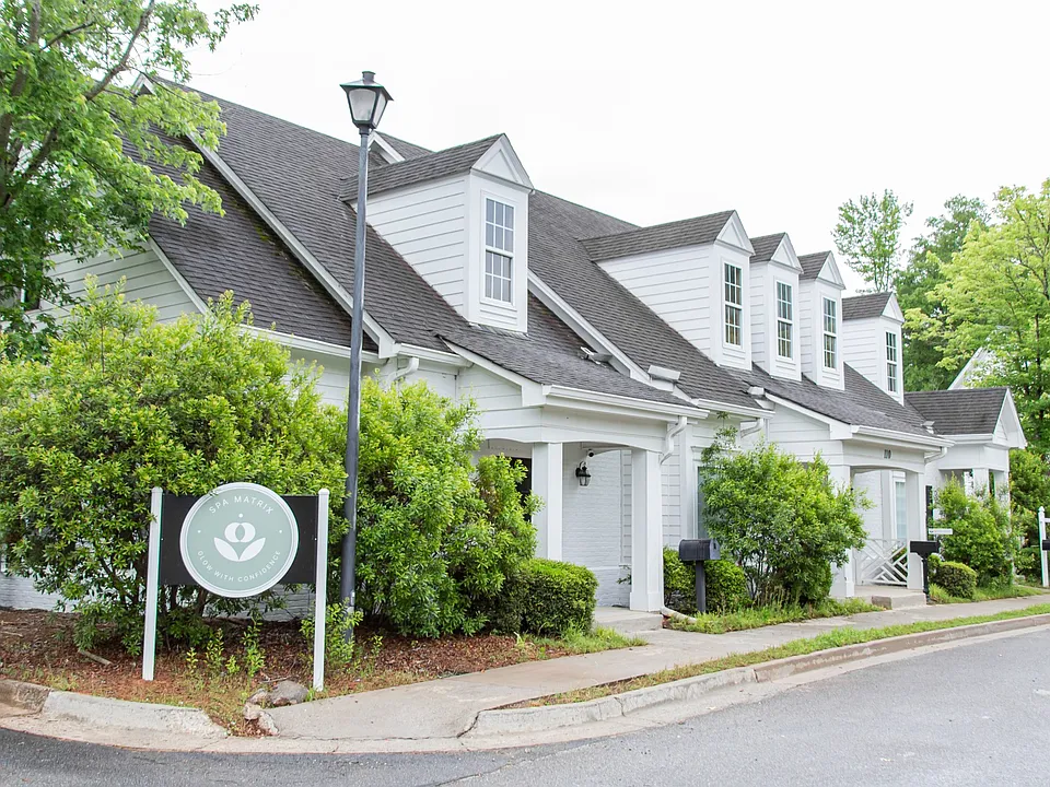 110 Howard Ln #C