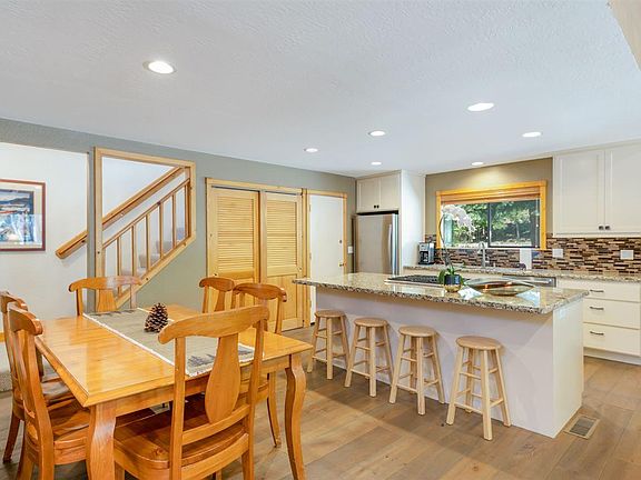5th image of 1190 Alpine Way