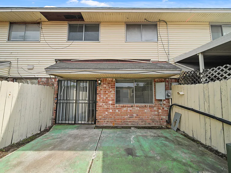 13464 Castilian Dr #2 — Photo 22
