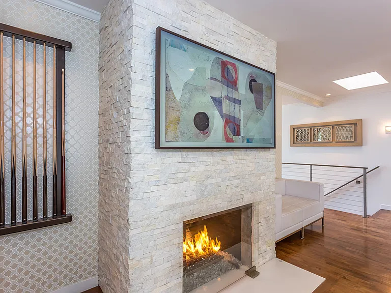 1321 Londonderry Pl — Photo 13