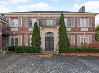 2 Dodge Pl, Grosse Pointe, MI 48230