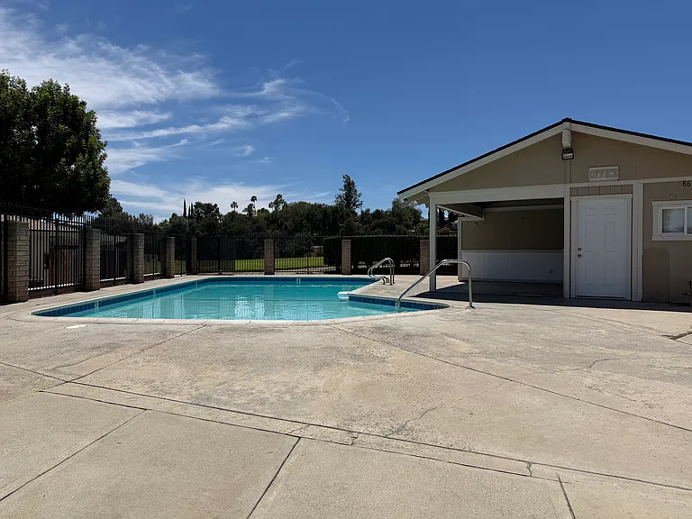 7418 Napa Ct #7418 — Photo 13