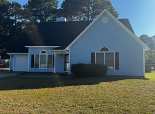 102 White Chapel Ln, Raeford, NC 28376
