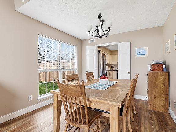 5th image of 7678 Colonial Ct