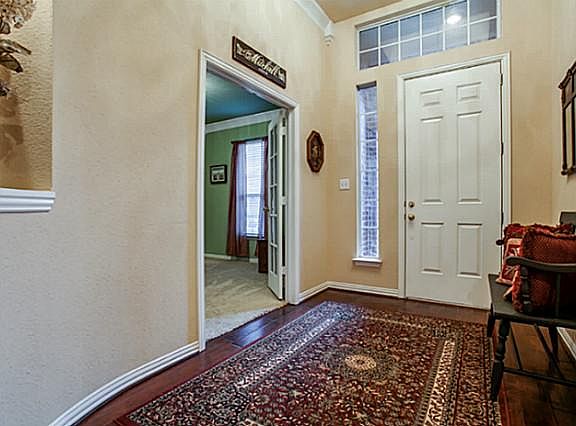 4th image of 3468 Lincoln Dr