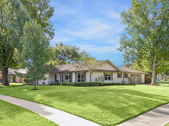 2nd image of 3731 Sun Valley Dr
