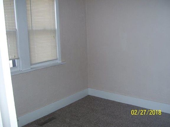 4th image of 620 W 1st St