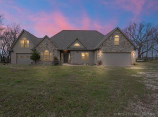 306 Galloway Bay, Strang, OK 74367