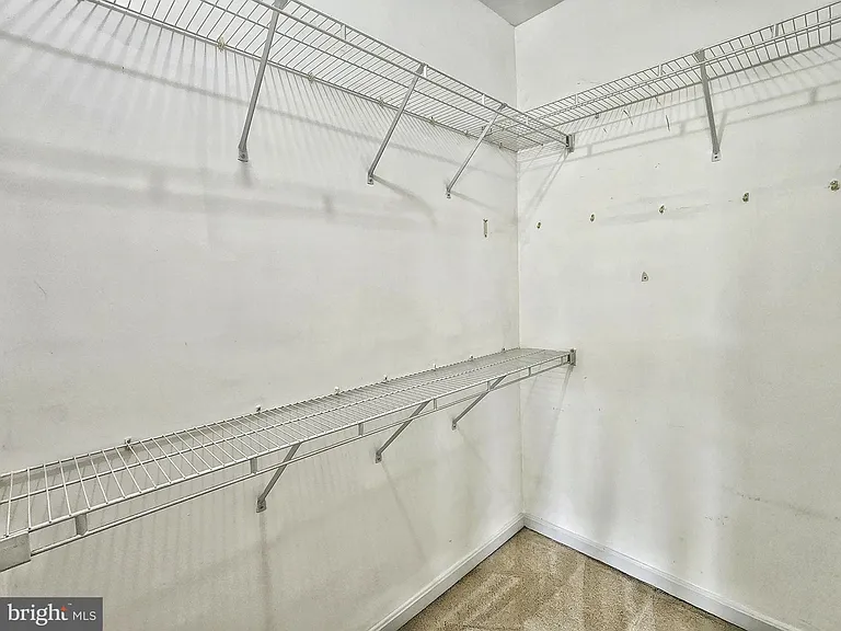 13906 Gothic Dr — Photo 30