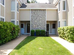 44 Chatham Sq, Parlin, NJ 08859