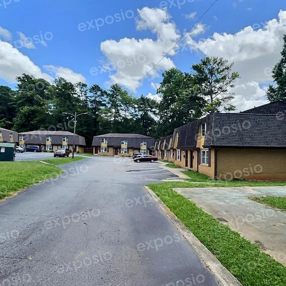 3198 Washington Rd — Photo 3