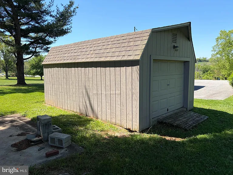 2381 Beaver Valley Pike — Photo 23