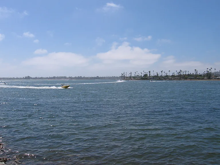 2530 Clairemont Dr #204 — Photo 7