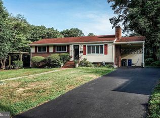 6903 Fern Ln, Annandale, VA 22003
