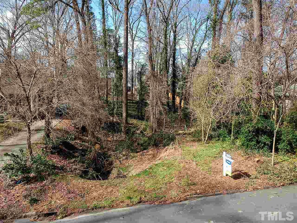 1st image of 1415 Woodland Dr