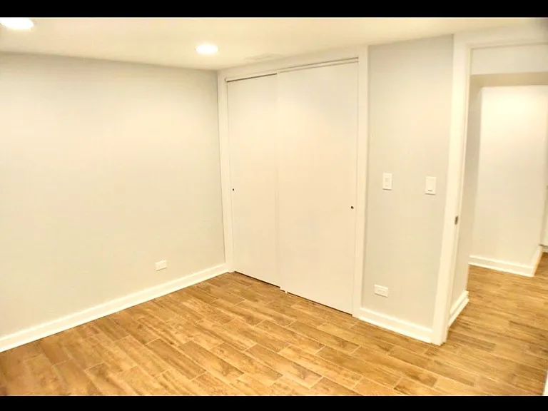 2652 N Harding Ave — Photo 4