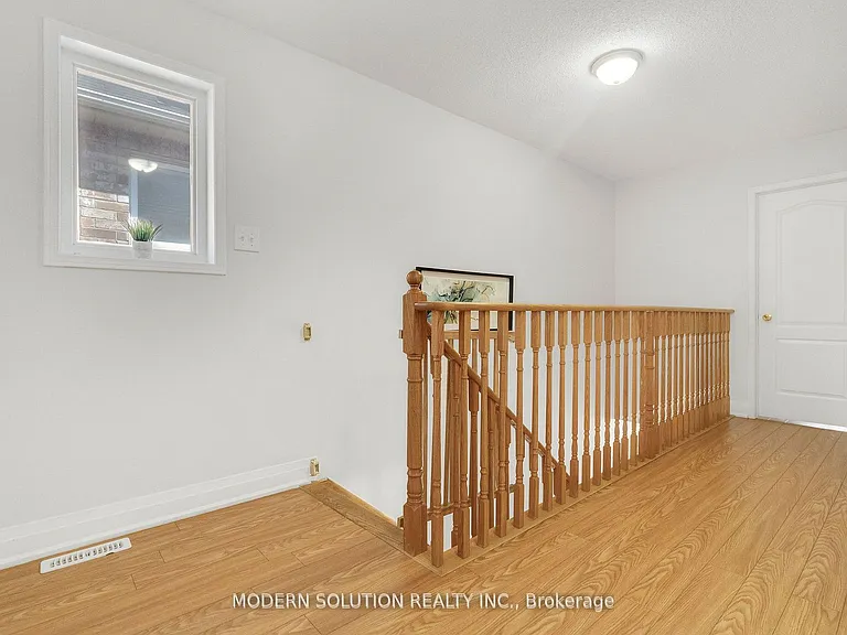 67 Roundstone Dr — Photo 18