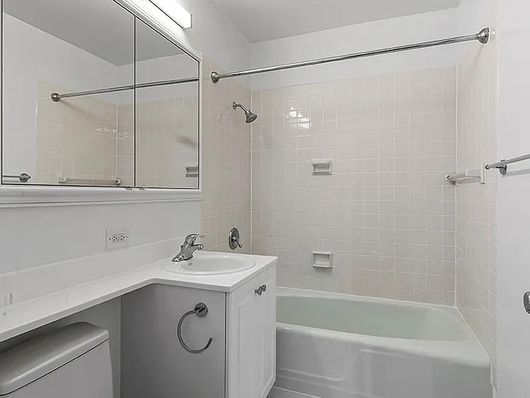 211 E 70th St #27D — Photo 7