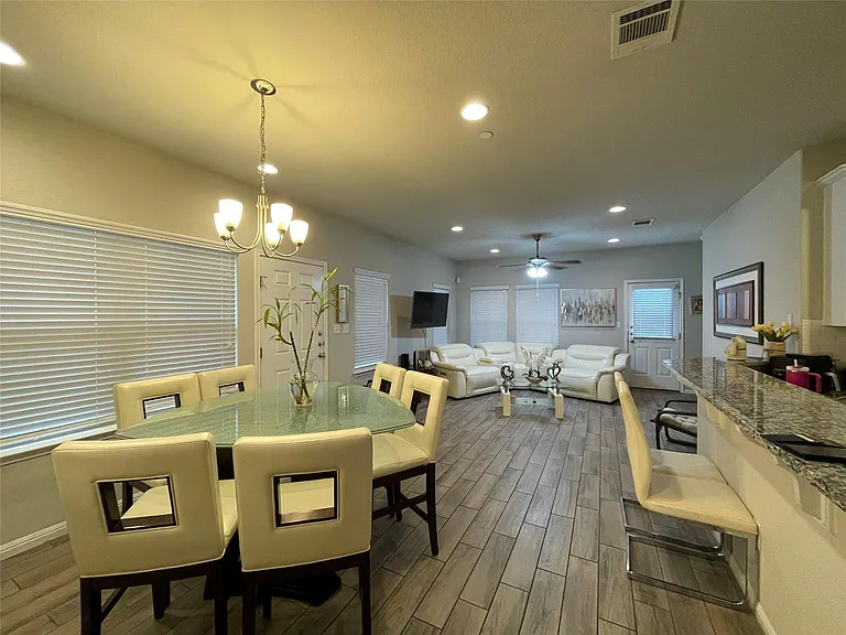 2304 S Lakeline Blvd #243 — Photo 12