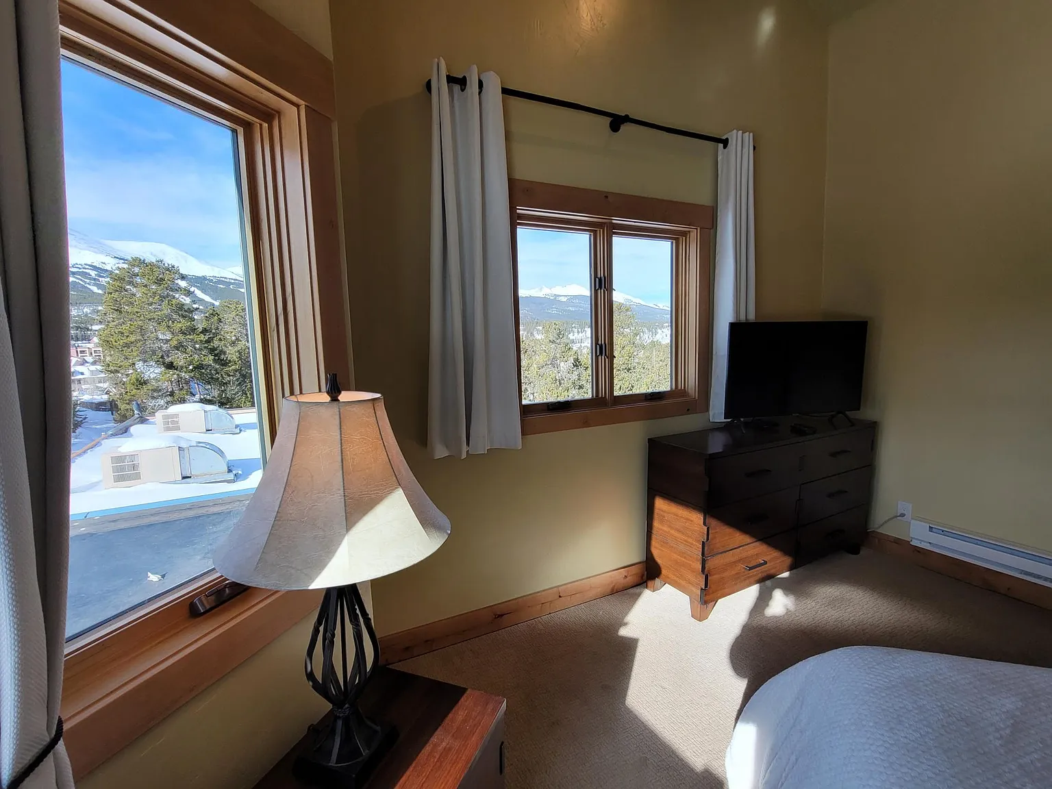 3 bed, 1500 sqft, $6,200 — Photo 4
