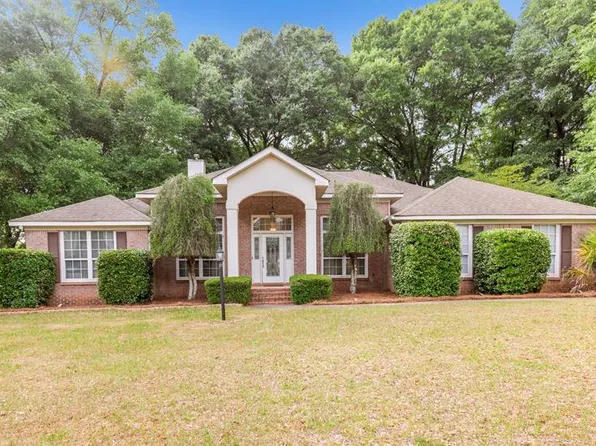 2601 Sunnycrest Dr, Dothan, AL 36303