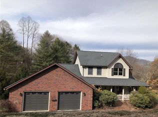 100 Horseshoe Trl, Barnardsville, NC 28709