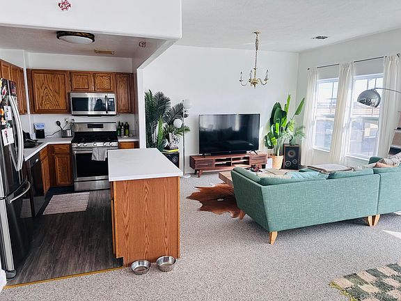 2nd image of 244 Beach Breeze Pl Unit B