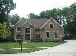 521 Belfrey Ct, Avon Lake, OH 44012