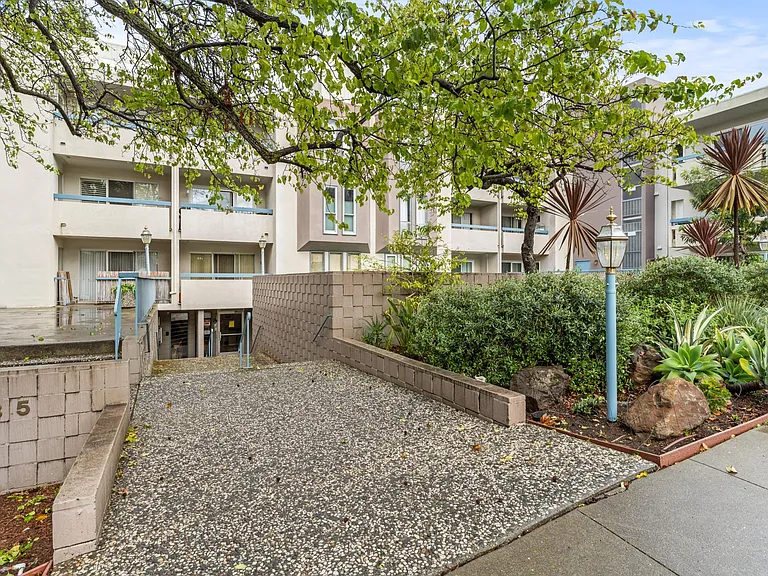 385 Jayne Ave #309 — Photo 32