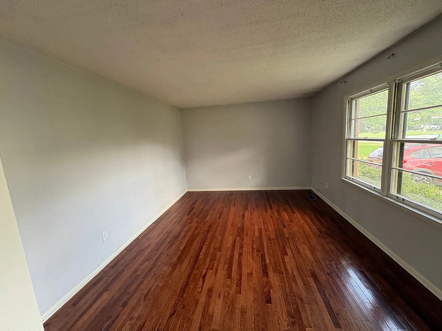 125 Meadow Drive — Photo 2