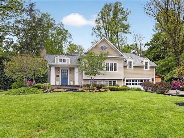 620 Lake Dr, Princeton, NJ 08540