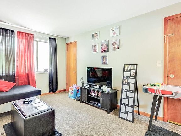 4th image of 615 Hayes Ave