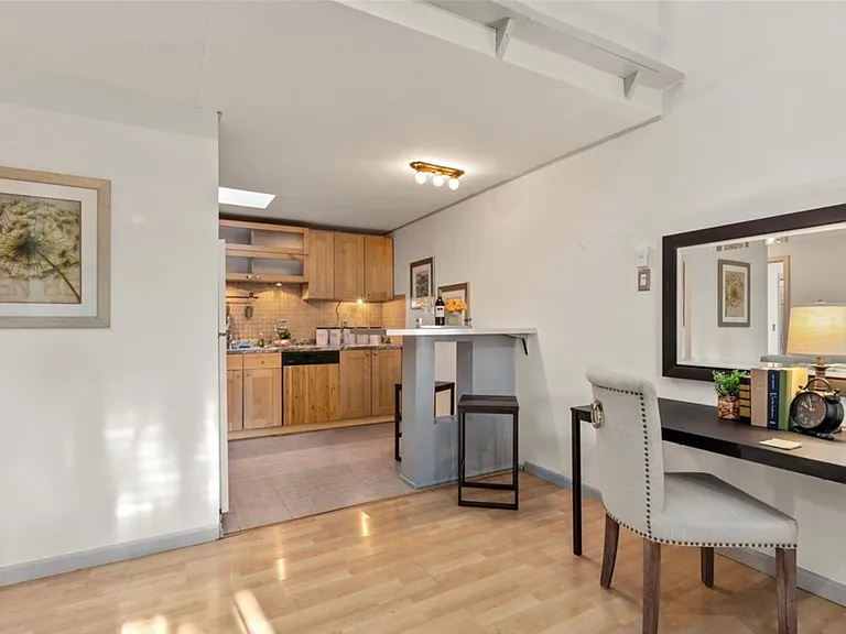 4308 NE Sunset Blvd #D-4 — Photo 8
