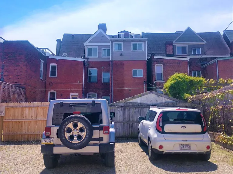 2323 Sidney St — Photo 10