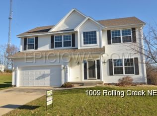 1009 Rolling Creek Dr NE, Cedar Rapids, IA 52402