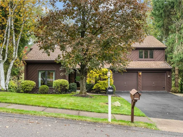 10063 Oakridge Dr, Wexford, PA 15090