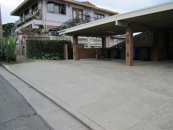 1230 Wanaka St, Honolulu, HI 96818