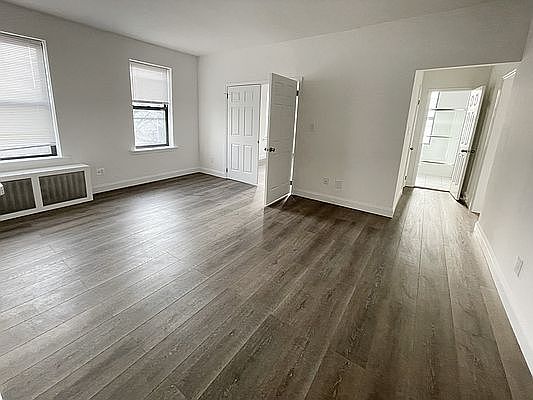 4th image of 32-86 35th St #C4c