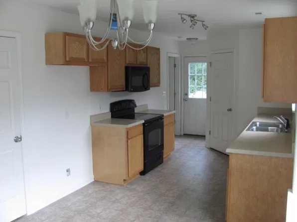 119 Motor Rd, Winston Salem, NC 27105
