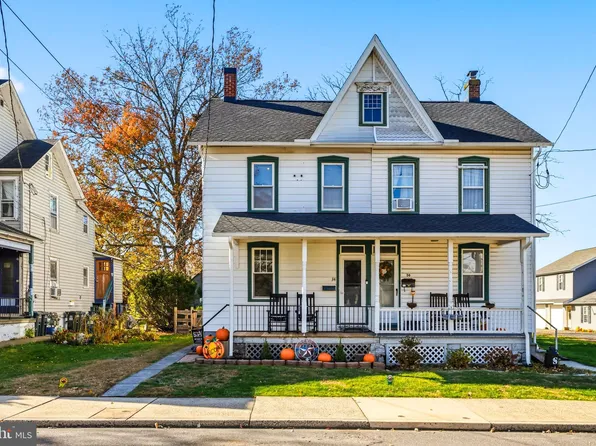 34 N Ambler St, Quakertown, PA 18951