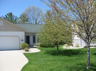 324 Golfview Ln, Elk Rapids, MI 49629