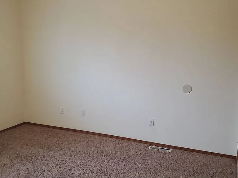 1216 W Franklin St — Photo 13