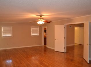 2745 W Skyline Cir, Memphis, TN 38127