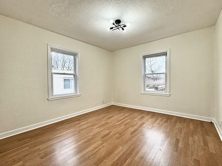 1309 Gerst Ave — Photo 11