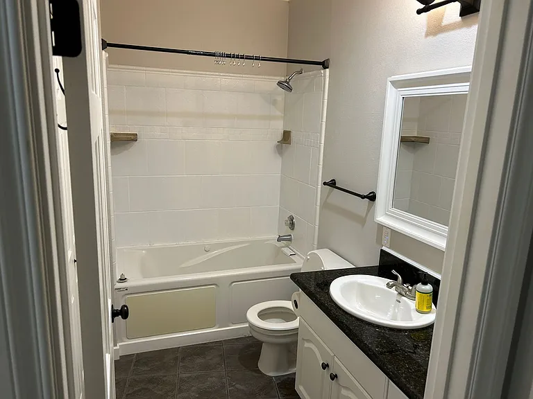 801 Rainier Ave N #B309 — Photo 5