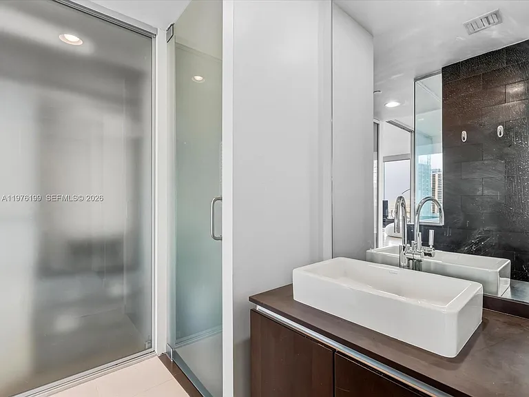 1040 Biscayne Blvd #1107 — Photo 28