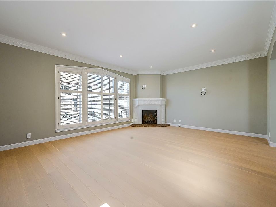 1st image of 66 Tiffany Ave
