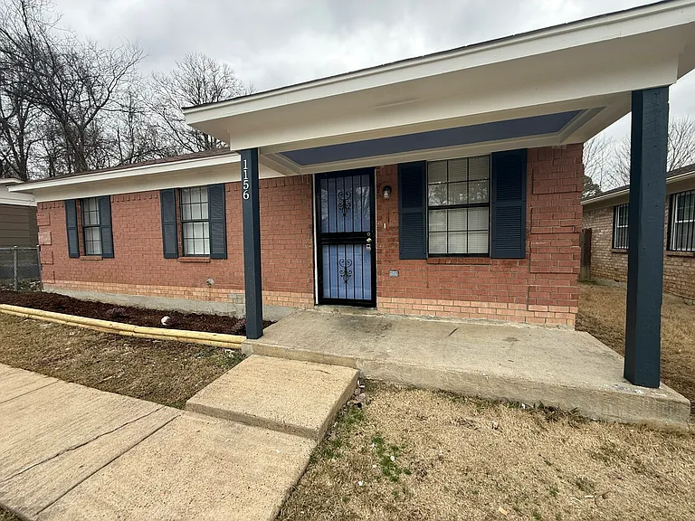 1156 Fields Rd — Photo 1