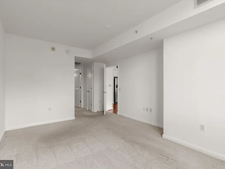 1021 Garfield St #905 — Photo 25